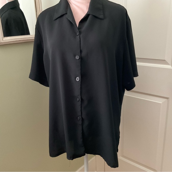 BLACK FRONT BUTTON BLOUSE, SIZE L - Picture 1 of 7